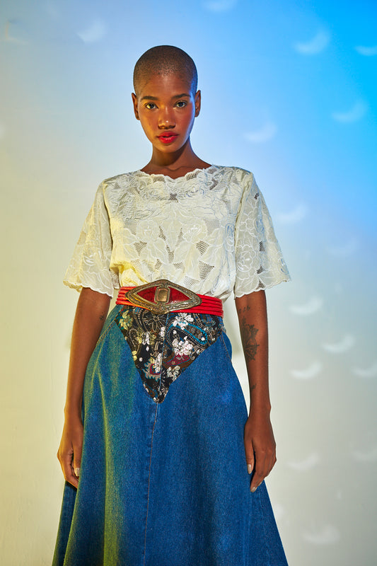 Camisa seda vintage toda bordada