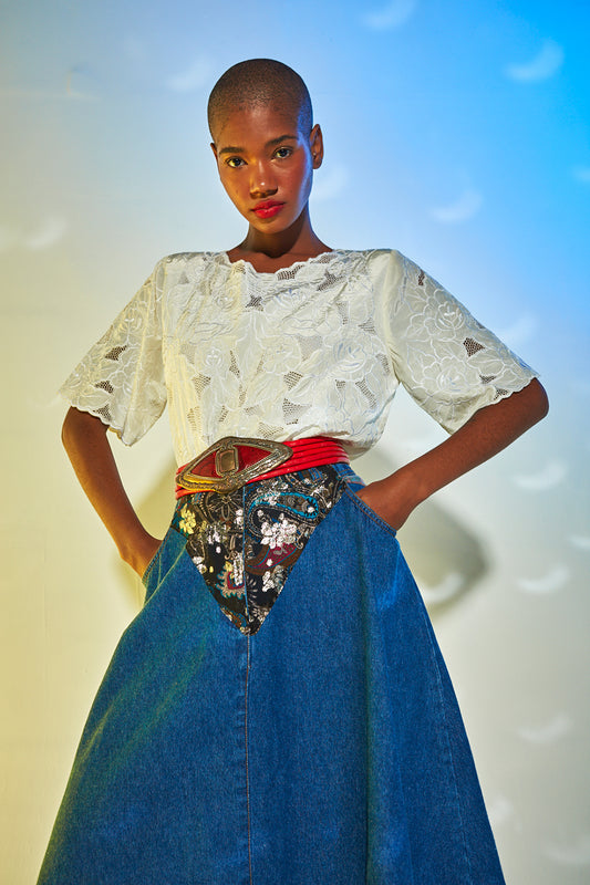 Camisa seda vintage toda bordada